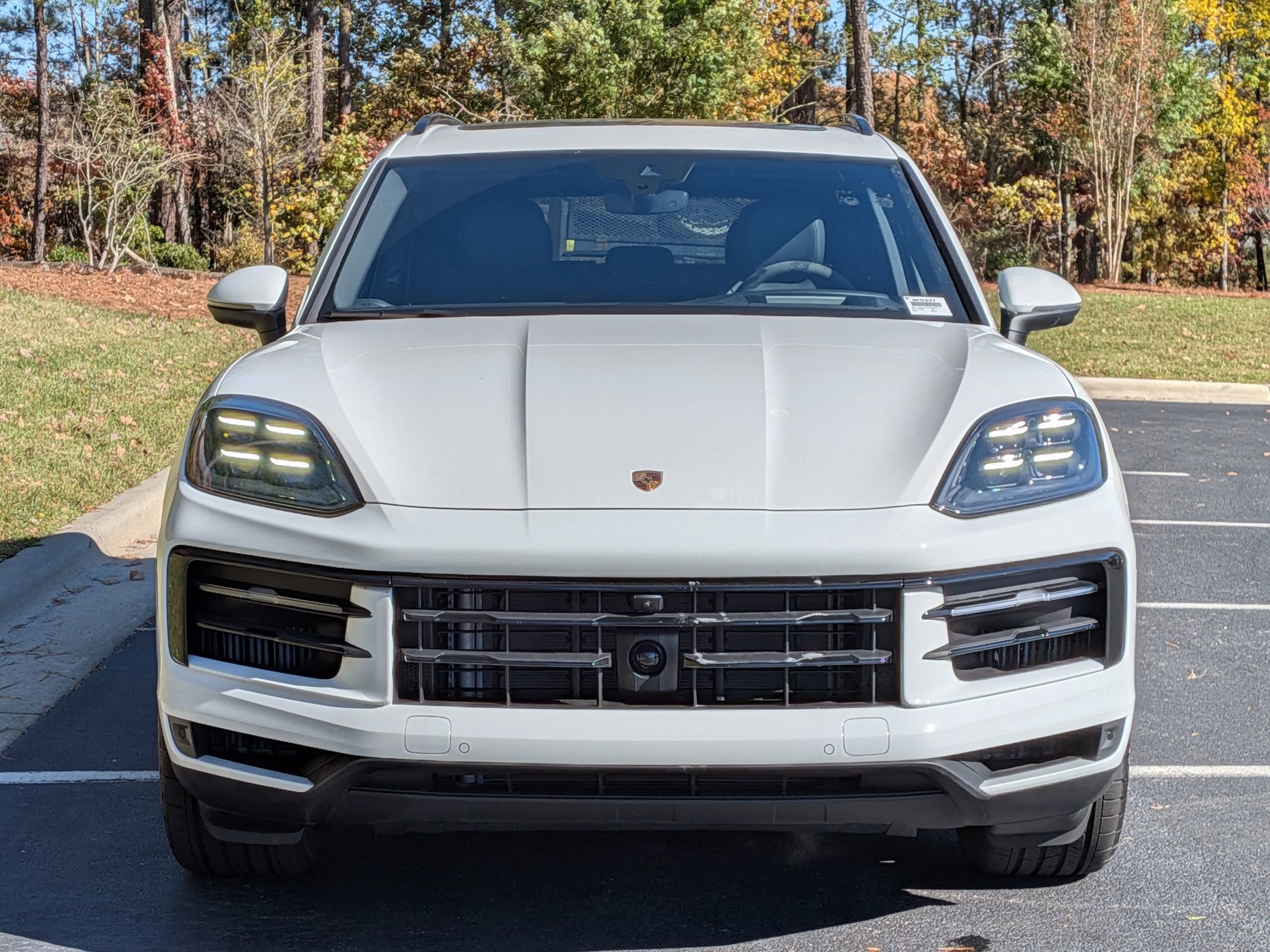 Certified 2025 Porsche Cayenne AWD/4WD image 32