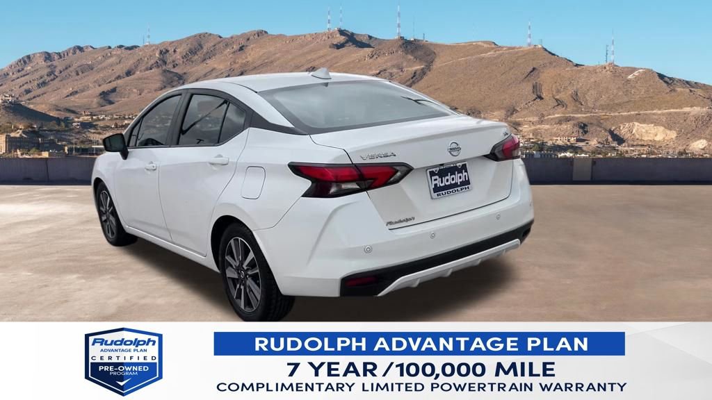 Used 2020 Nissan Versa SV image 3