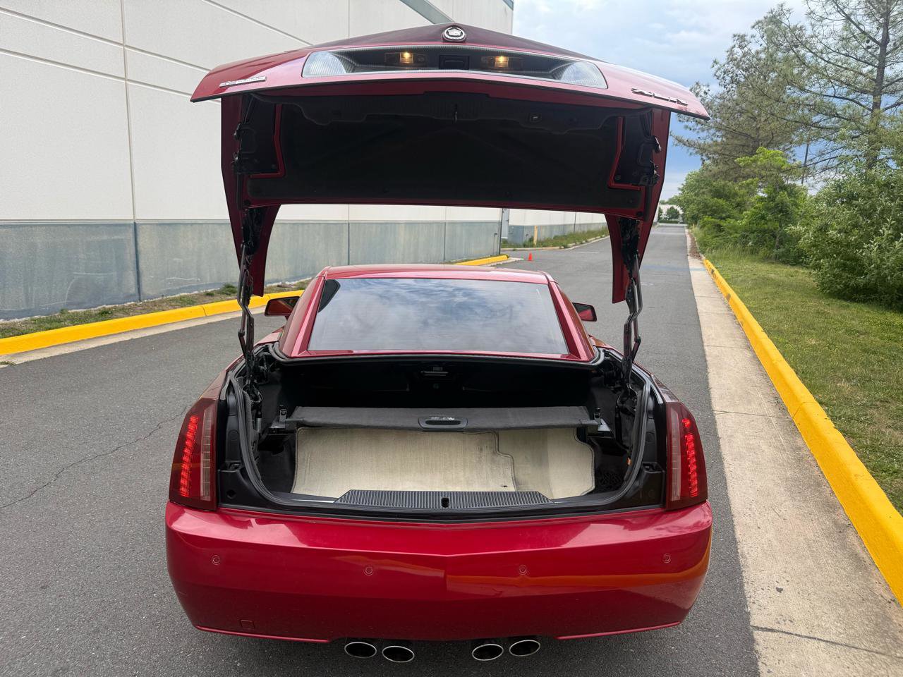 Used 2004 Cadillac XLR RWD image 57