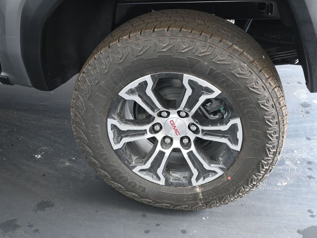 New 2025 GMC Canyon AT4 image 12