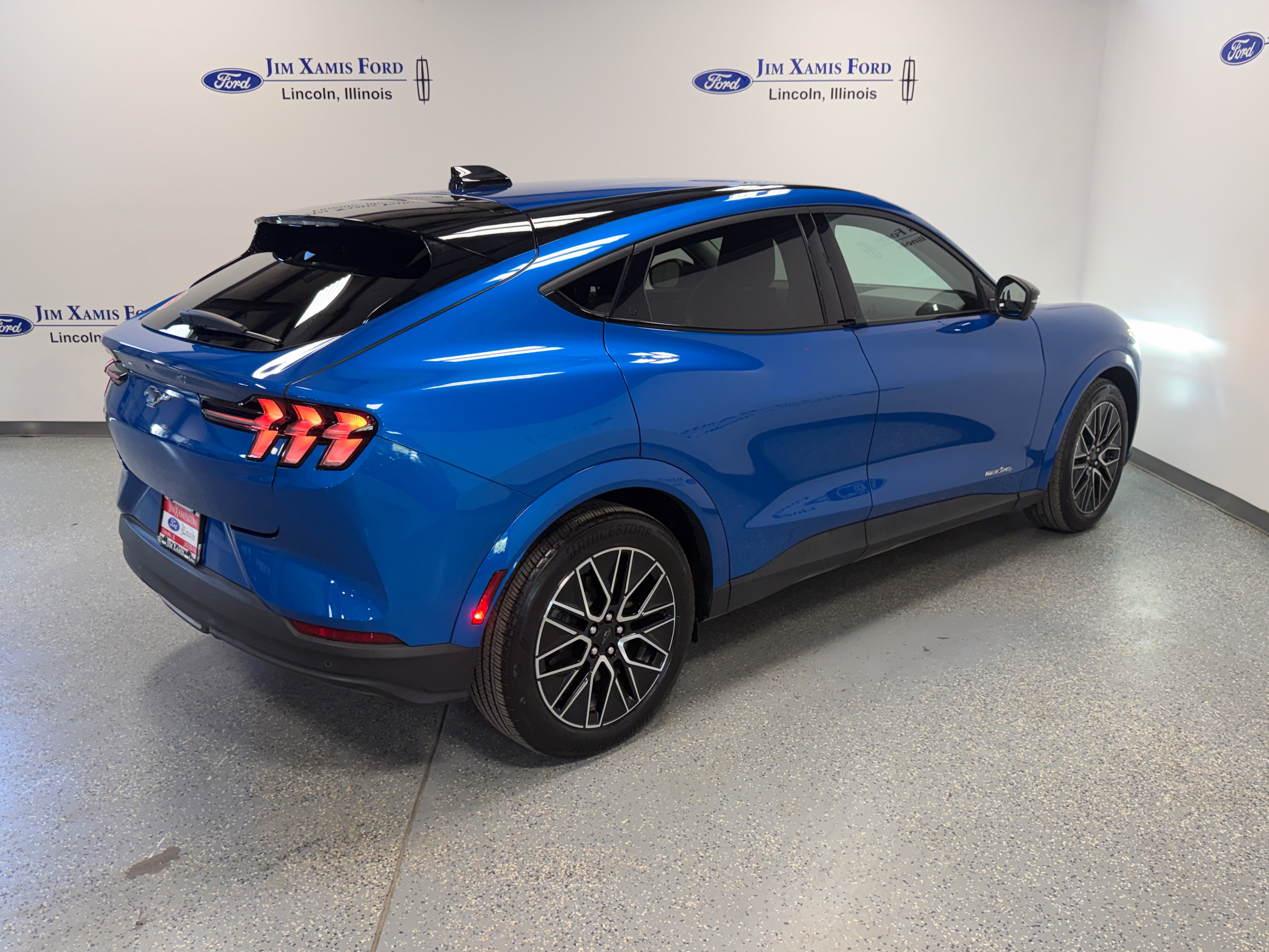 Used 2025 Ford Mustang Mach-E Premium AWD/4WD image 33