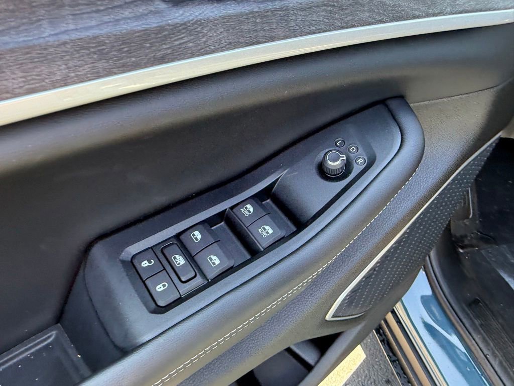 New 2026 Jeep Grand Cherokee L Limited AWD/4WD image 11