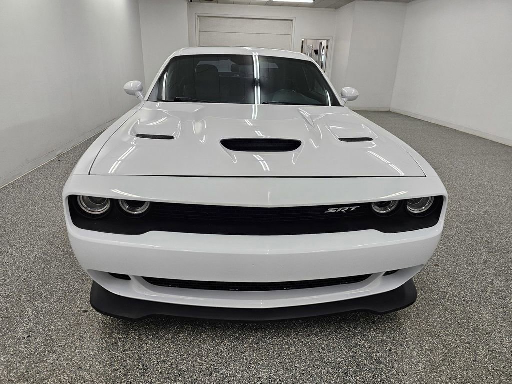 Used 2016 Dodge Challenger SRT Hellcat RWD image 2
