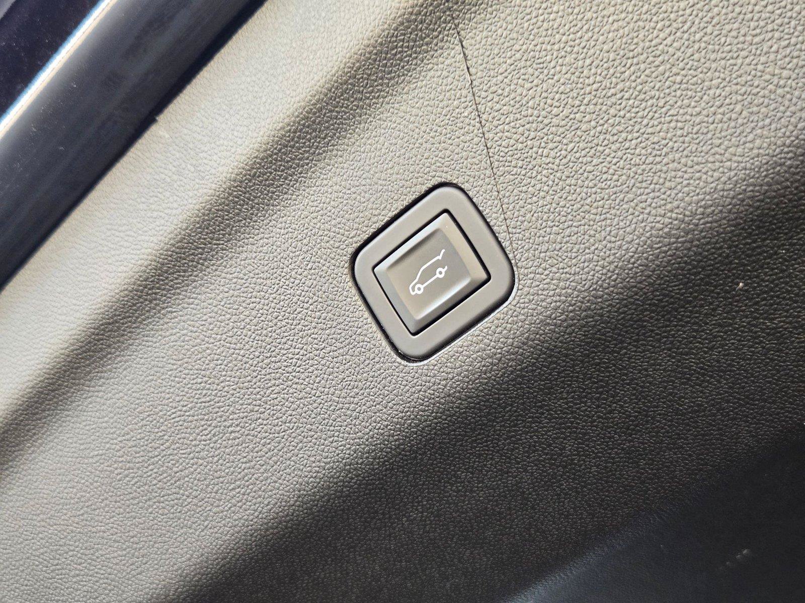 Used 2026 GMC Yukon AT4 Ultimate w/ LPO, Floor Liner Package AWD/4WD image 36