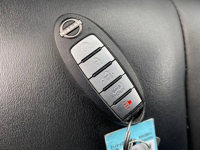 Used 2023 Nissan Murano SV image 25