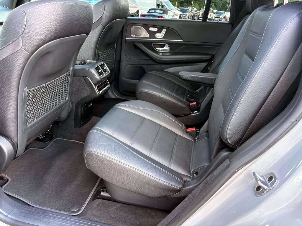 Used 2024 Mercedes-Benz GLS 450 4MATIC w/ AMG Line Exterior image 10