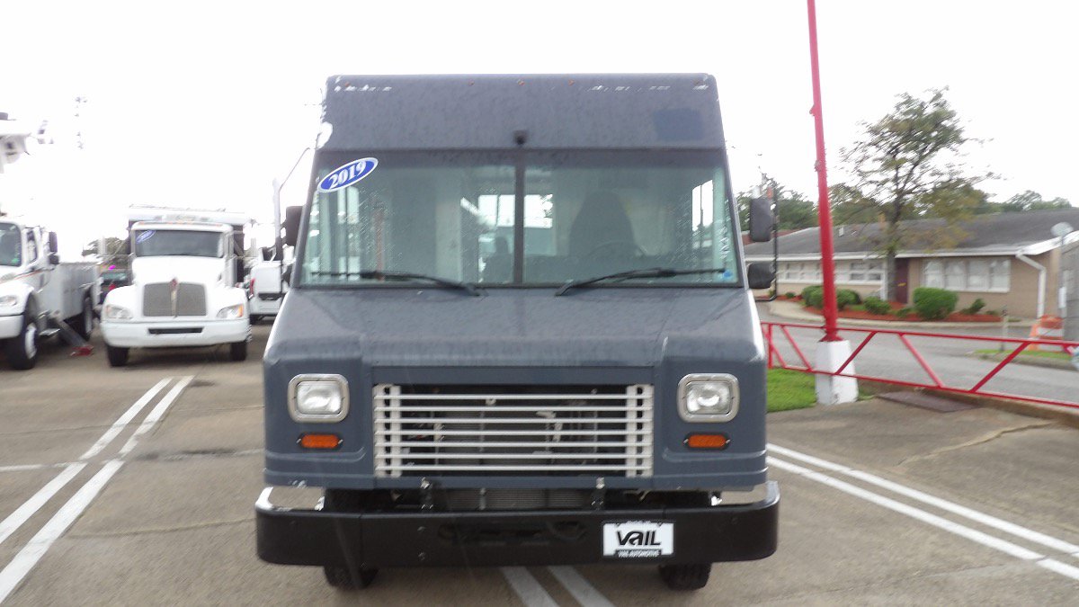 Used 2019 Ford E-450 and Econoline 450 Super Duty RWD image 5