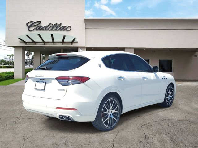 Used 2022 Maserati Levante GT AWD/4WD image 5