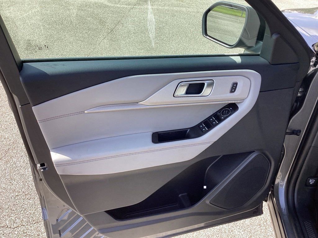 New 2025 Ford Explorer Active w/ Active Comfort Package image 25