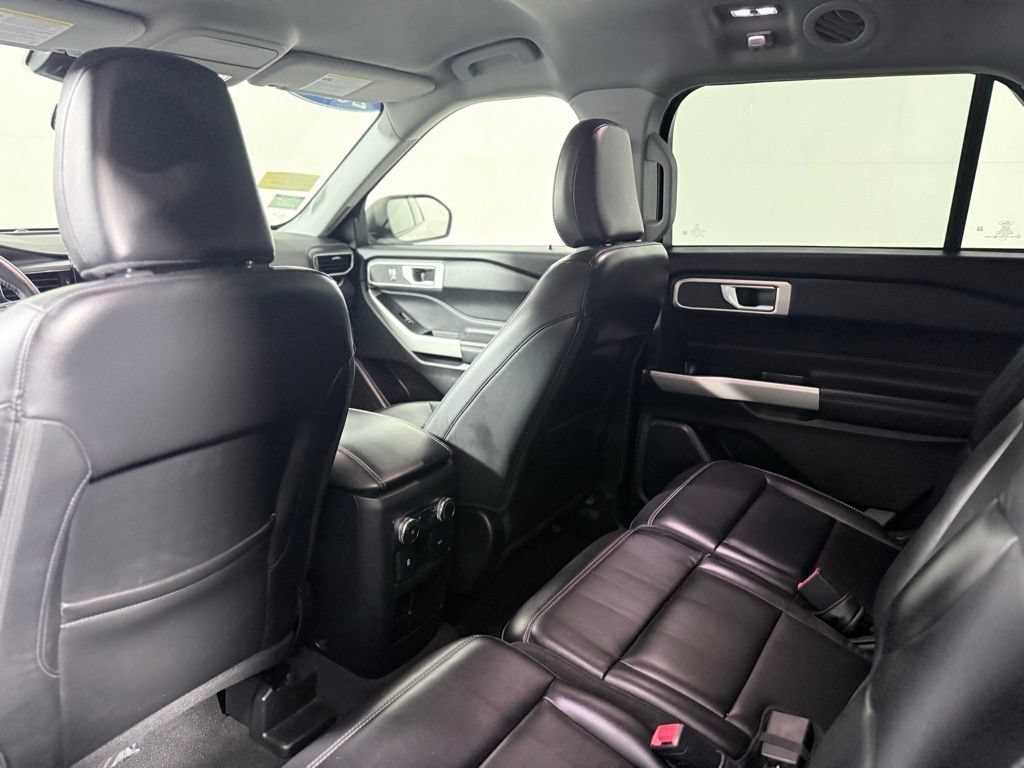 Used 2021 Ford Explorer XLT w/ Equipment Group 202A AWD/4WD image 23