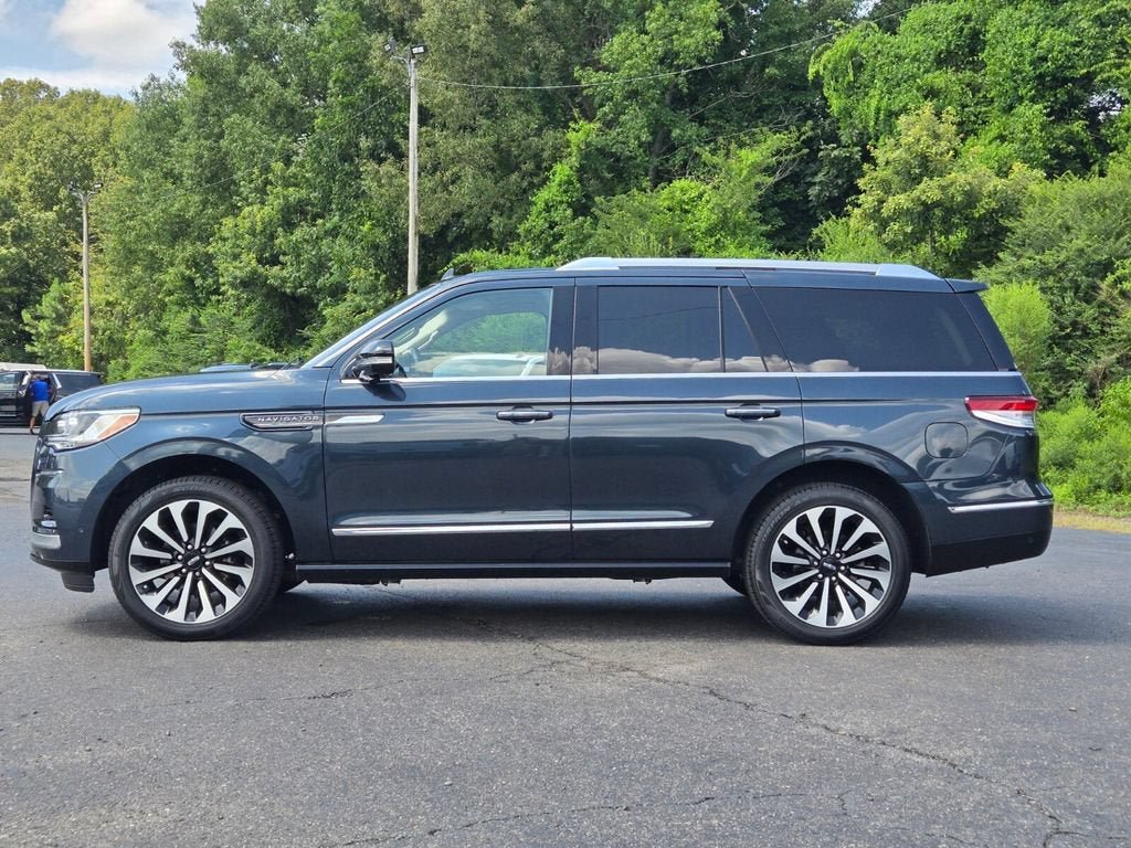 Used 2024 Lincoln Navigator Reserve AWD/4WD video 2