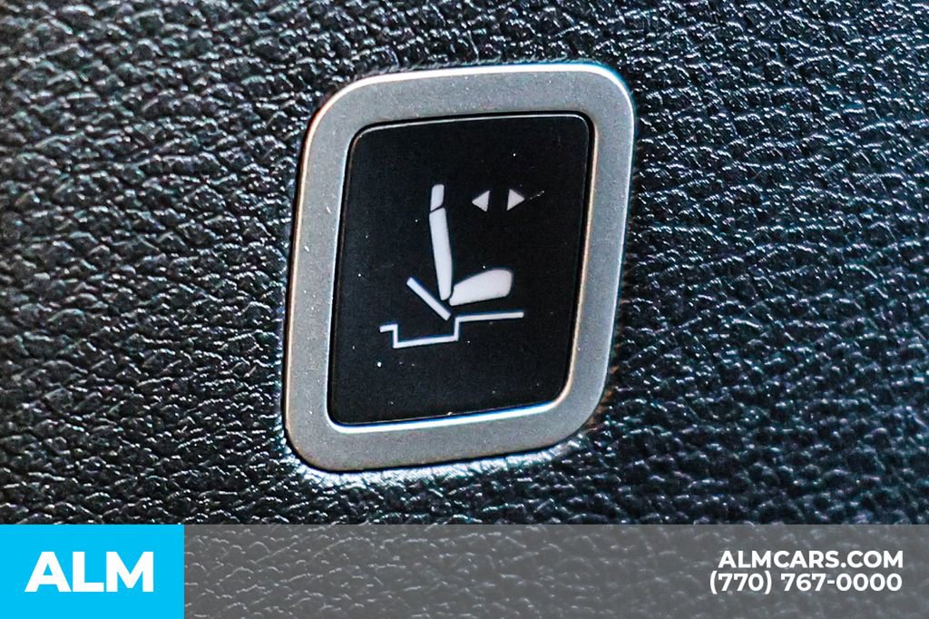 Used 2024 Chrysler Pacifica Touring-L image 53