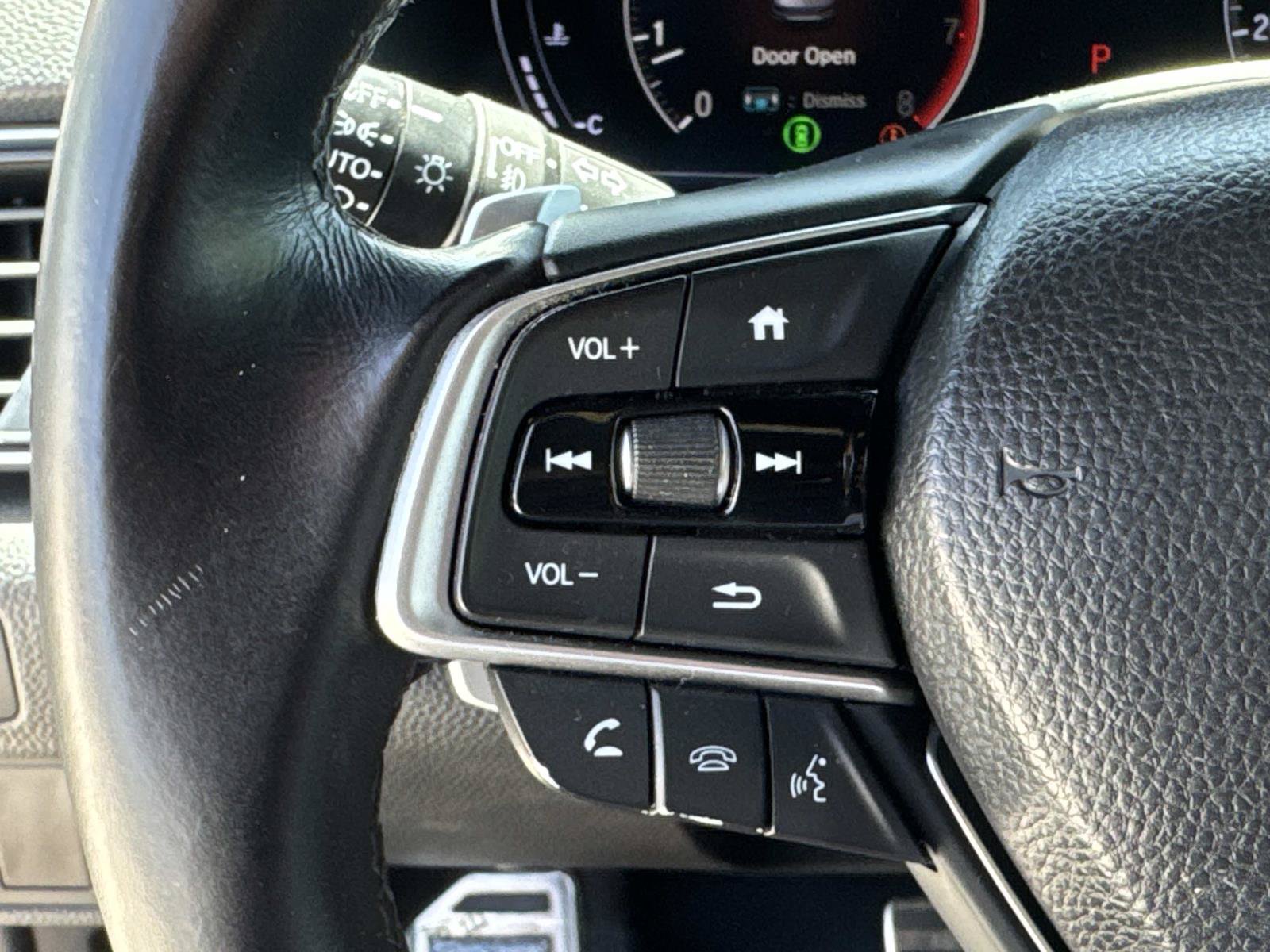 Used 2018 Honda Accord Sport image 4