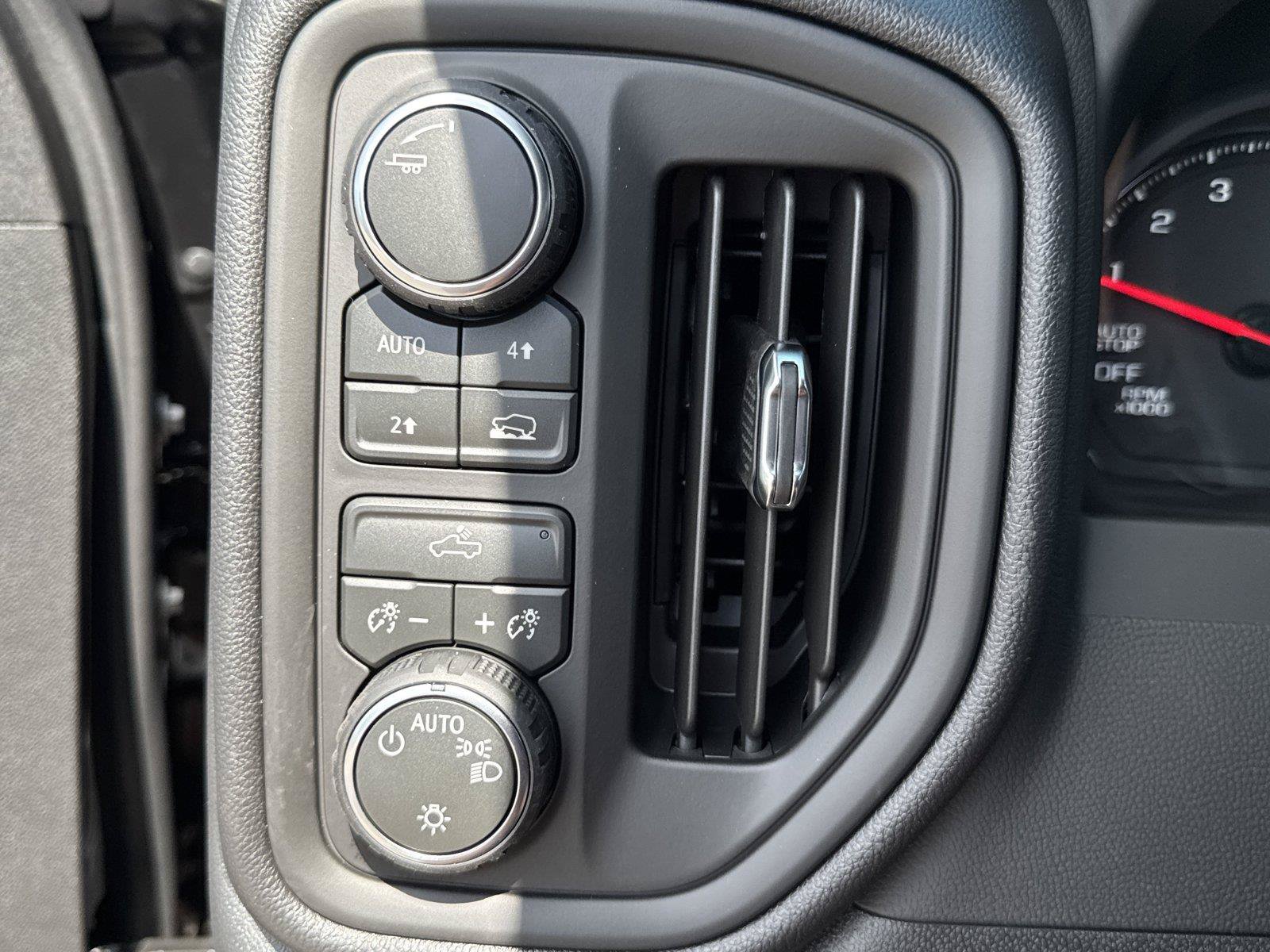 New 2026 Chevrolet Silverado 1500 Custom w/ Turbomax Blackout Package AWD/4WD image 19