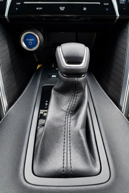 Used 2022 Toyota Venza XLE image 20