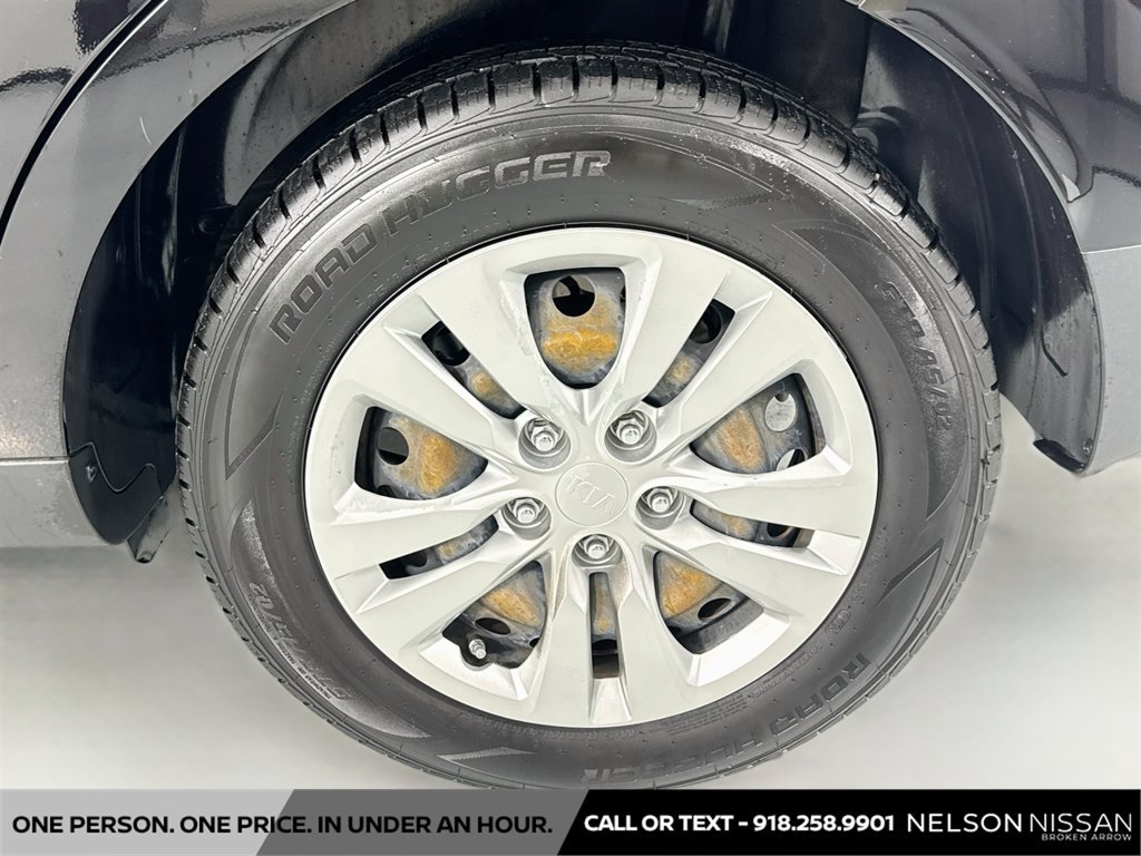 Used 2020 Kia Soul LX FWD image 28