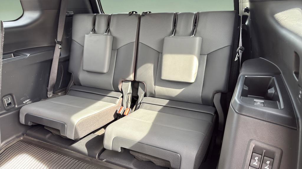 Used 2025 Lexus GX 550 w/ Accessory Package (Z1) image 19
