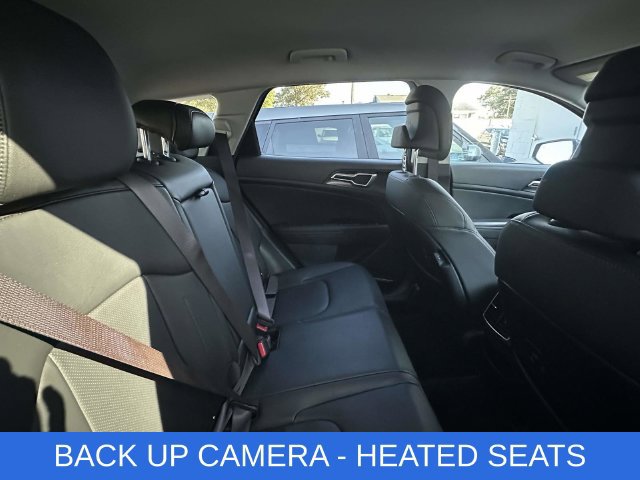 Used 2023 Kia Sportage EX AWD/4WD image 3