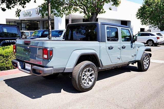 New 2025 Jeep Gladiator Sport S image 9