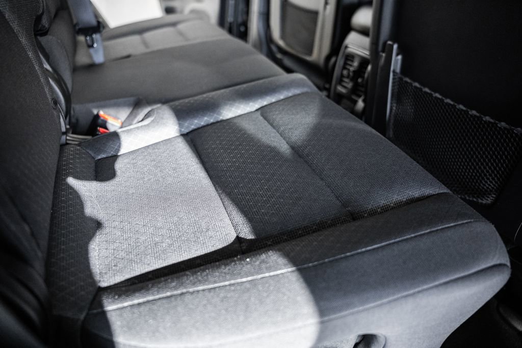 Certified 2019 Jeep Grand Cherokee Laredo w/ Security & Convenience Group image 32