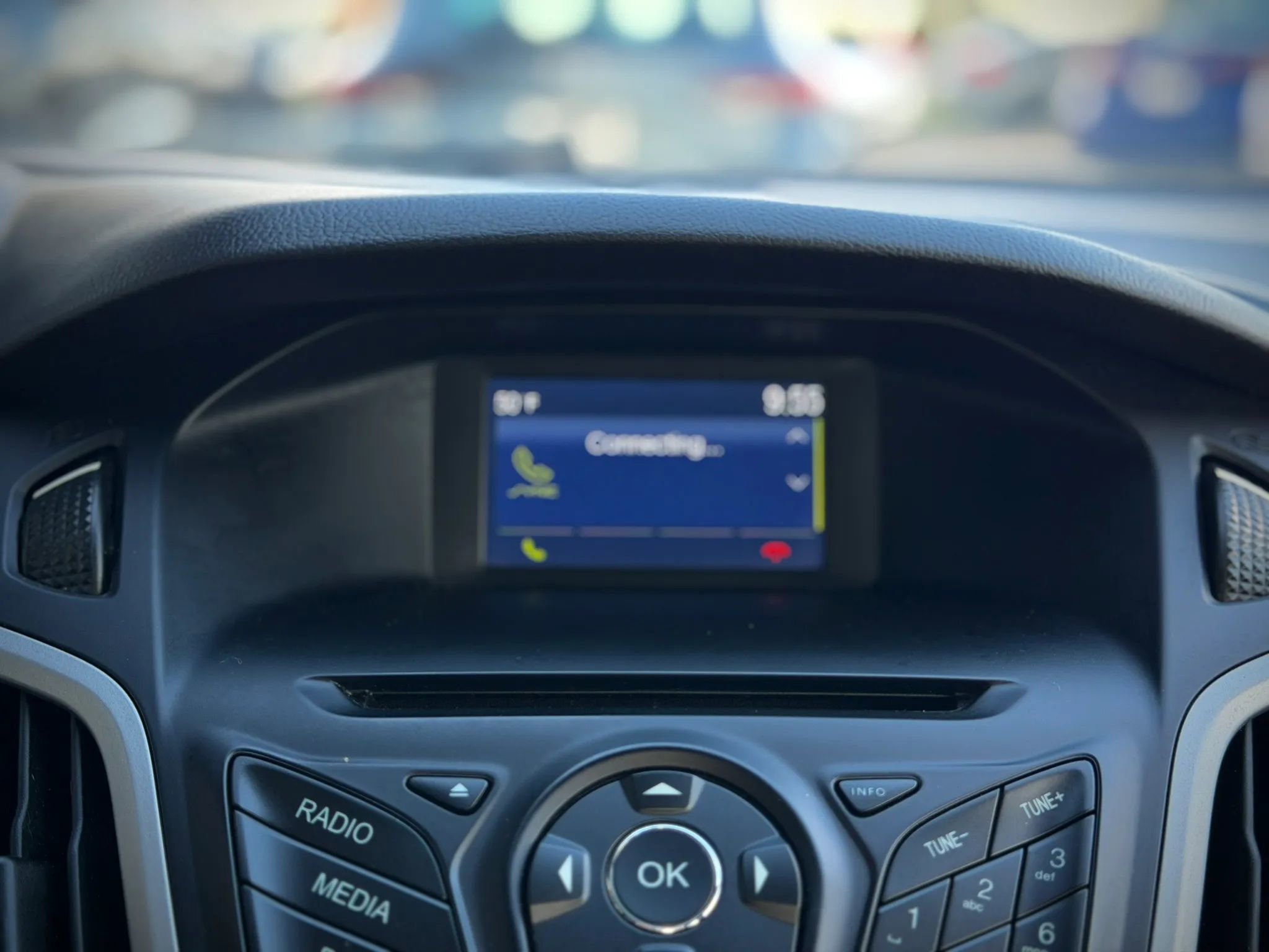 Used 2014 Ford Focus SE w/ SE Winter Package FWD image 12