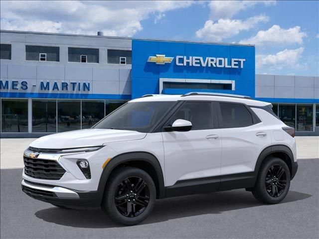 New 2026 Chevrolet TrailBlazer LT w/ Midnight Edition AWD/4WD image 2