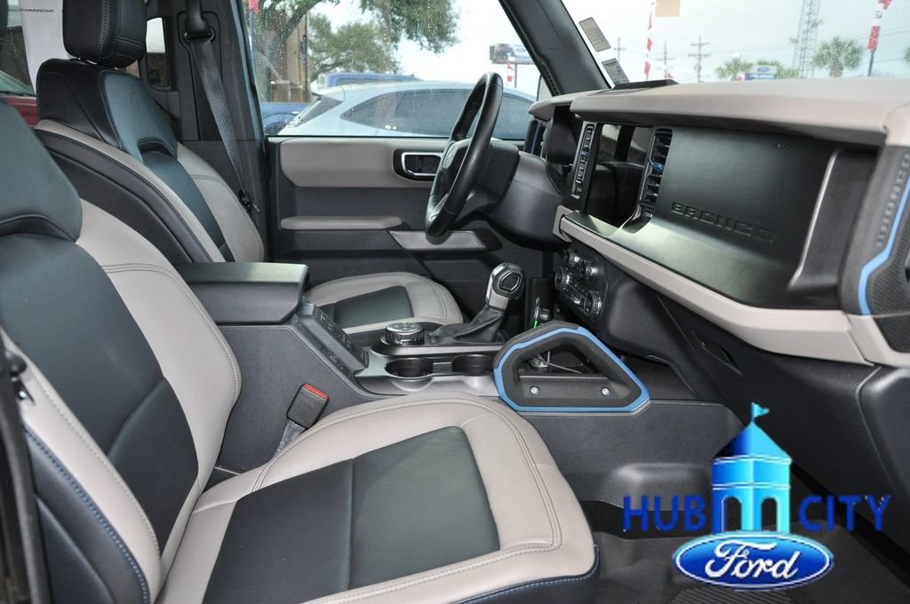 Used 2023 Ford Bronco Wildtrak image 16