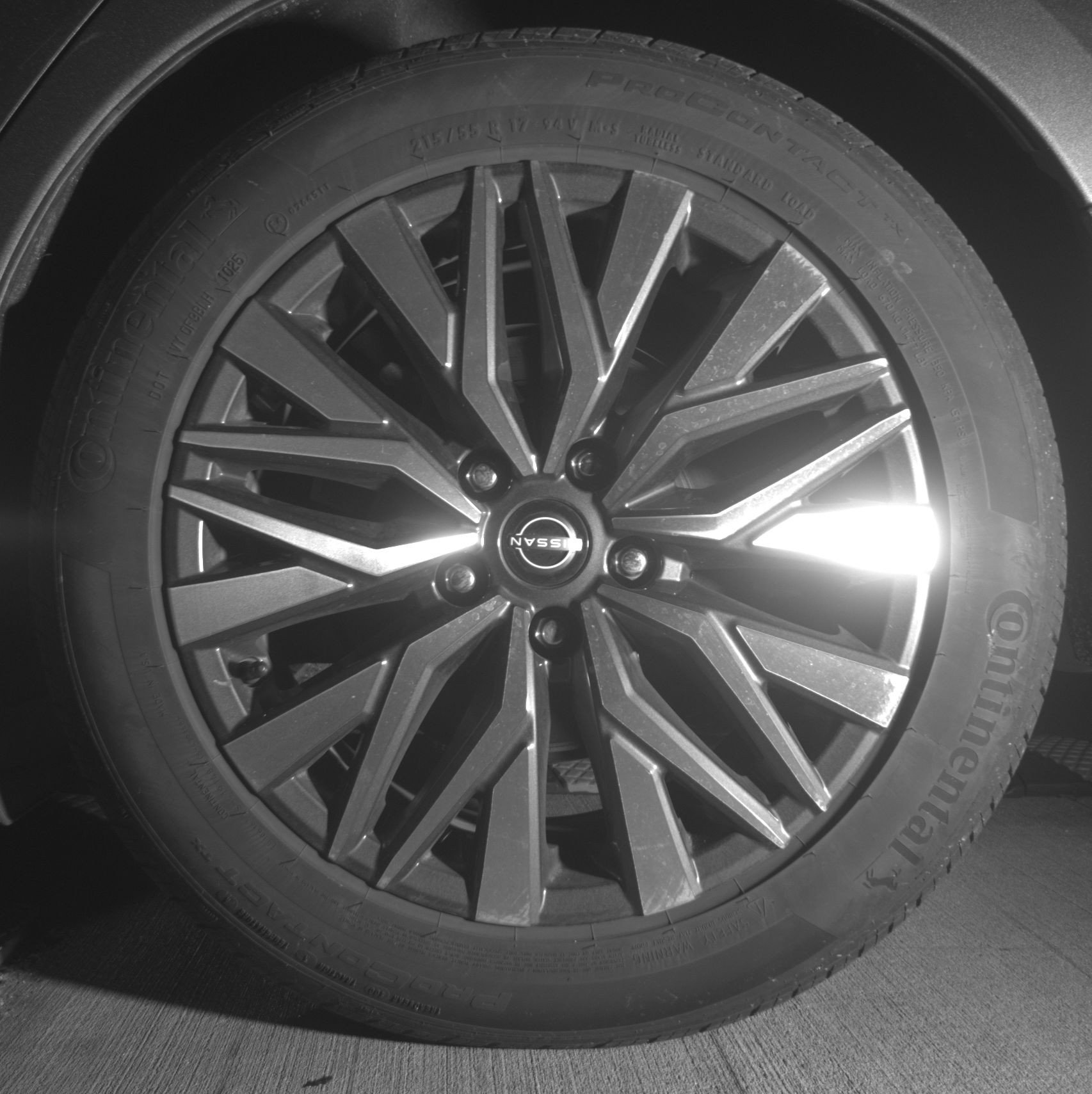 Used 2025 Nissan Altima 2.5 SV FWD image 14