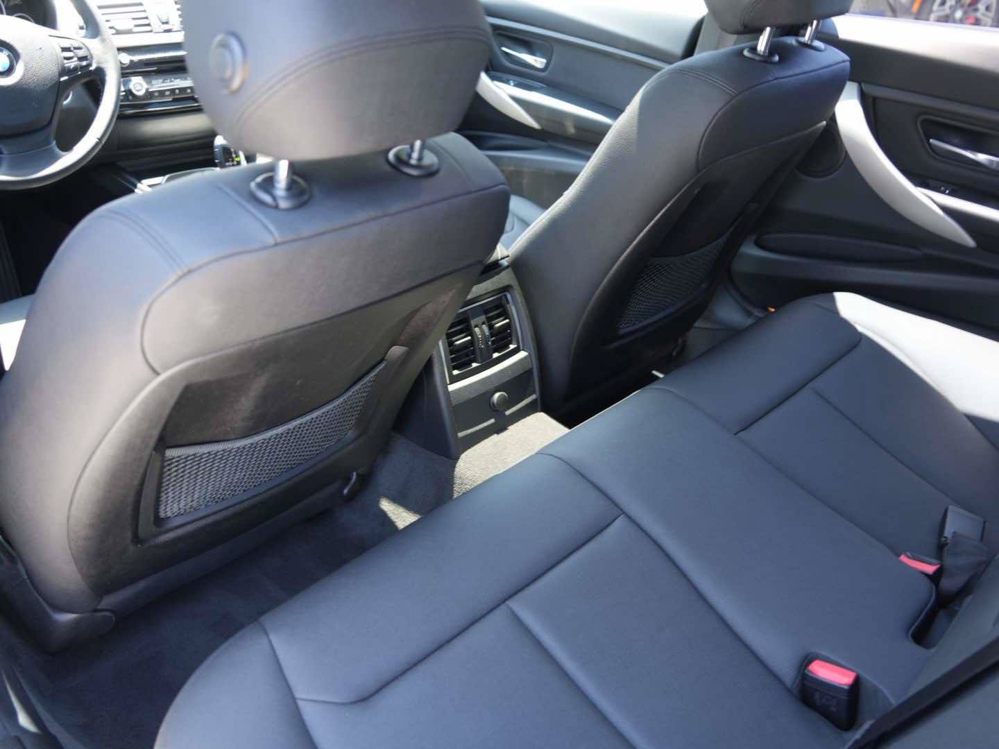 Used 2018 BMW 320i Sedan w/ Convenience Package RWD image 10
