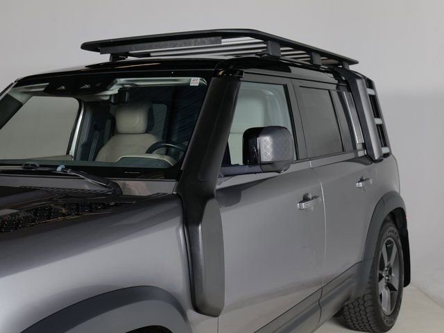 Used 2020 Land Rover Defender 110 HSE AWD/4WD image 27