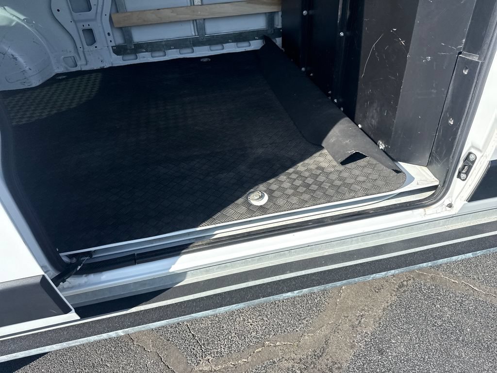 Used 2025 RAM ProMaster 2500 w/ U-Haul Equipment Group FWD image 19