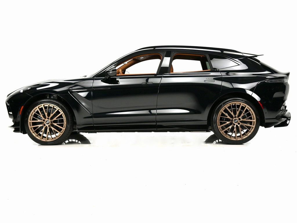 New 2026 Aston Martin DBX 707 image 7