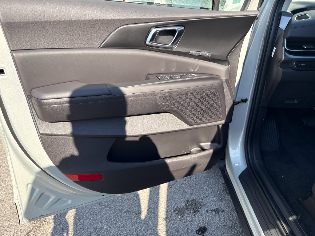 New 2027 Kia Carnival SX FWD image 12