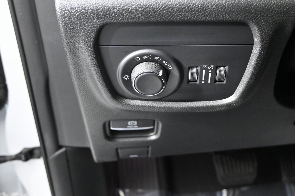 Used 2022 Jeep Grand Cherokee L Altitude image 24