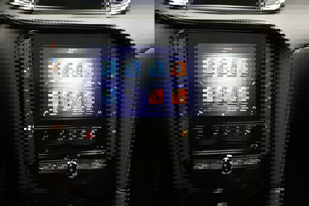 Used 2021 INFINITI QX50 Luxe w/ Appearance Package image 23