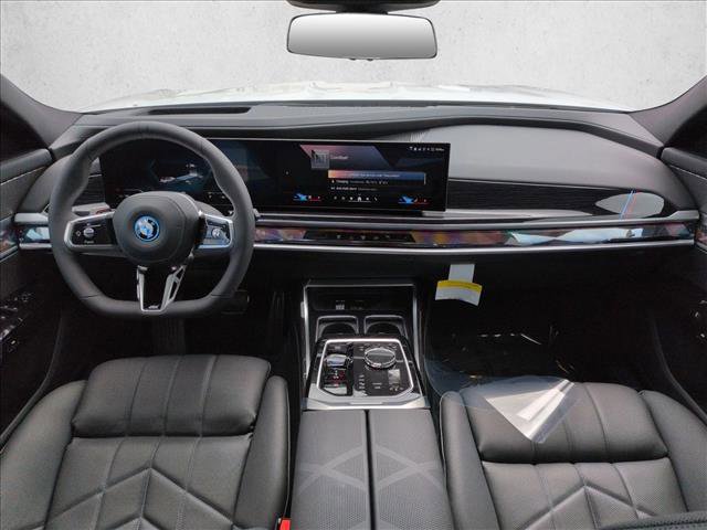 Used 2026 BMW i7 eDrive50 w/ M Sport Package RWD image 15