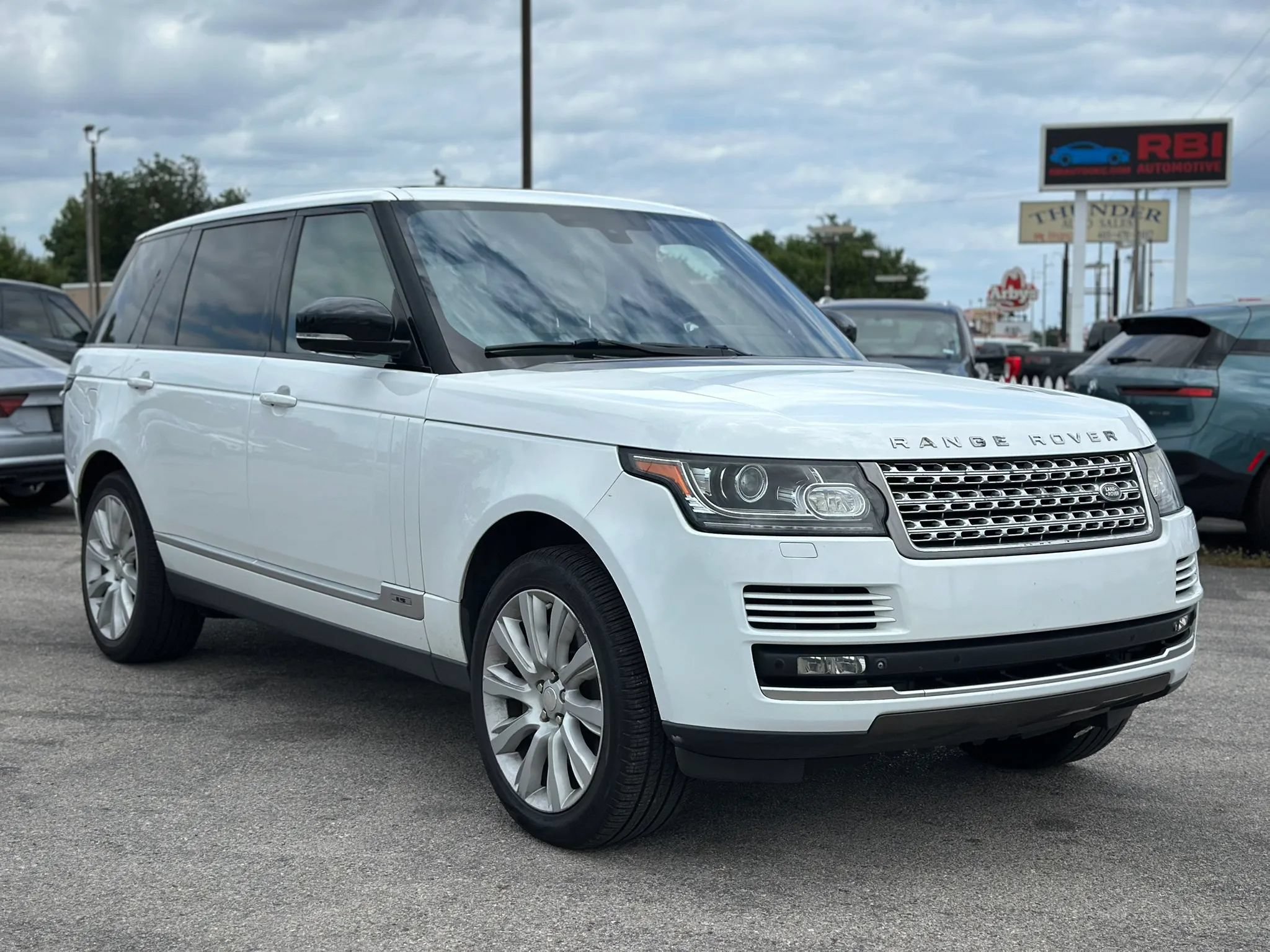 Used 2015 Land Rover Range Rover Long Wheelbase Supercharged AWD/4WD image 4