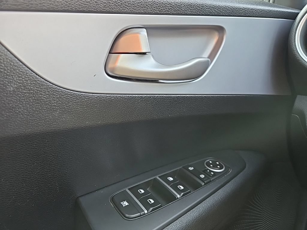 Used 2024 Kia Forte LXS FWD image 19