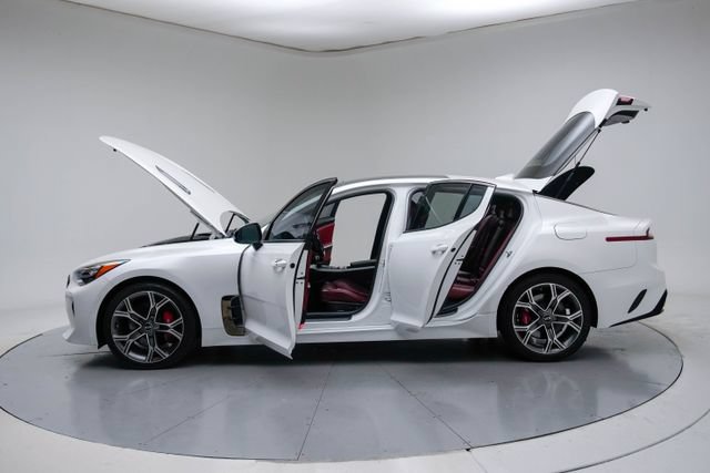 Used 2020 Kia Stinger GT1 RWD image 18
