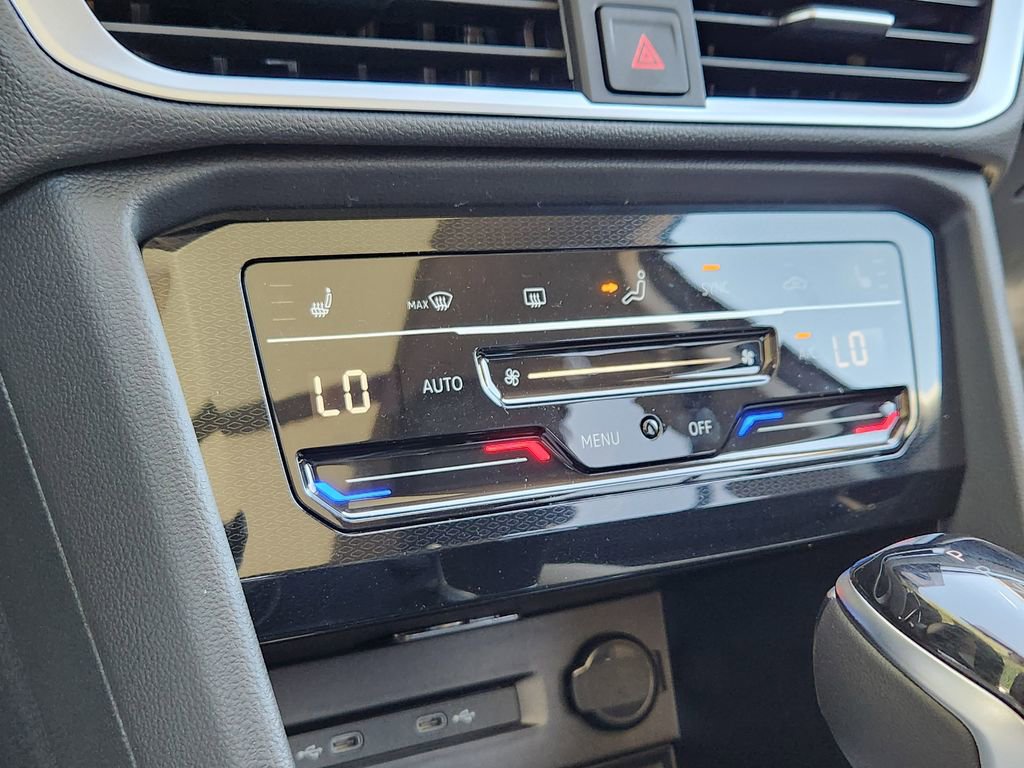New 2026 Volkswagen Taos SE AWD/4WD image 10