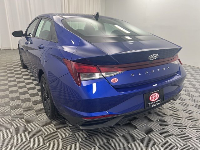 Used 2023 Hyundai Elantra SEL image 7