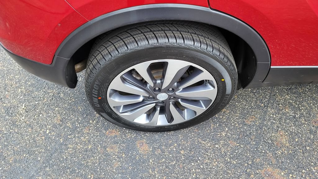 Used 2019 Buick Encore Essence w/ LPO, Road Trip Package FWD image 13