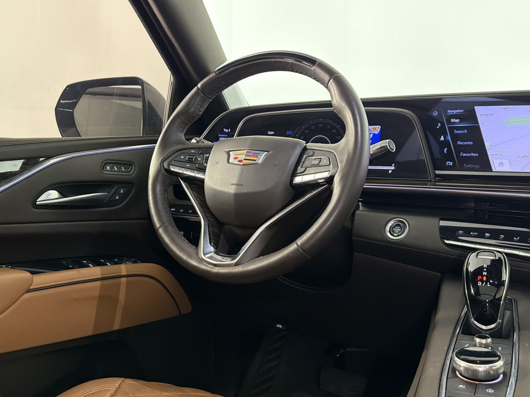 Used 2023 Cadillac Escalade Sport w/ Touring Package RWD image 27