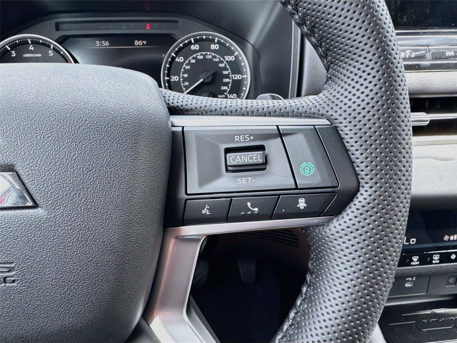New 2026 Mitsubishi Outlander SE FWD image 13