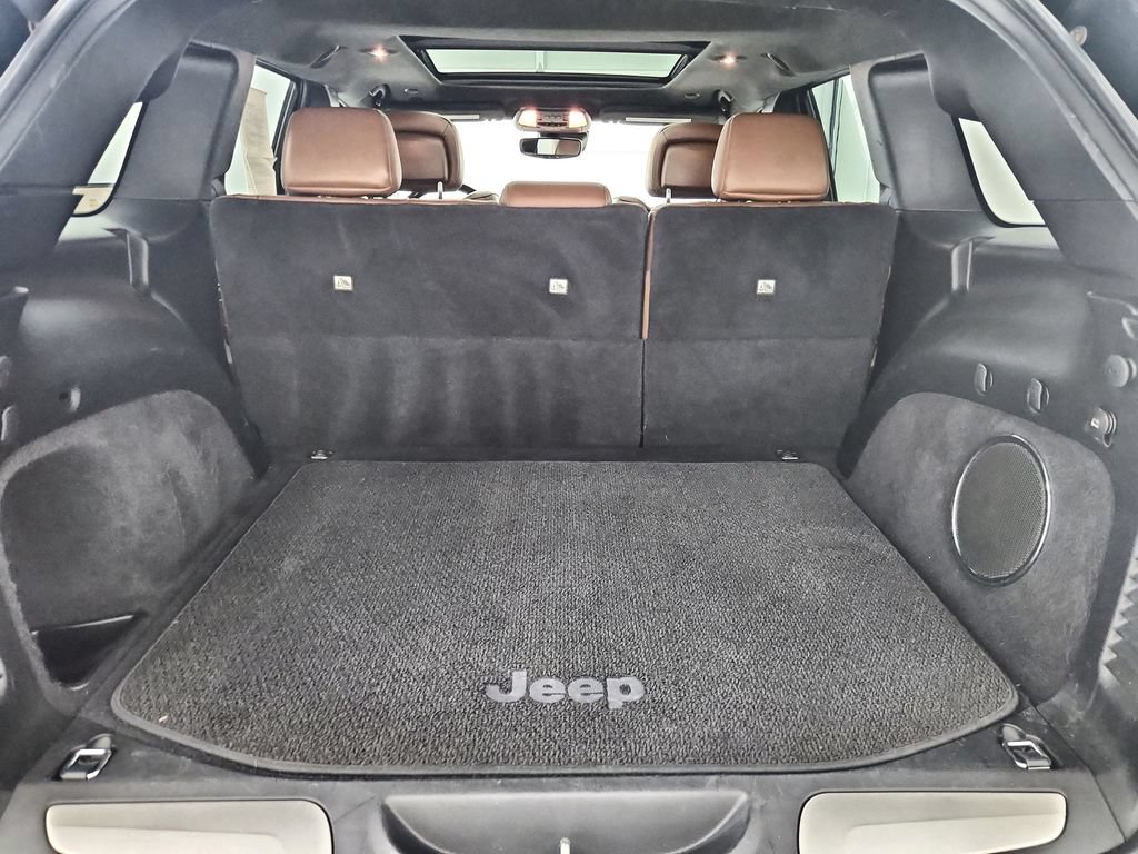 Certified 2017 Jeep Grand Cherokee Summit w/ Platinum Series Group AWD/4WD image 35