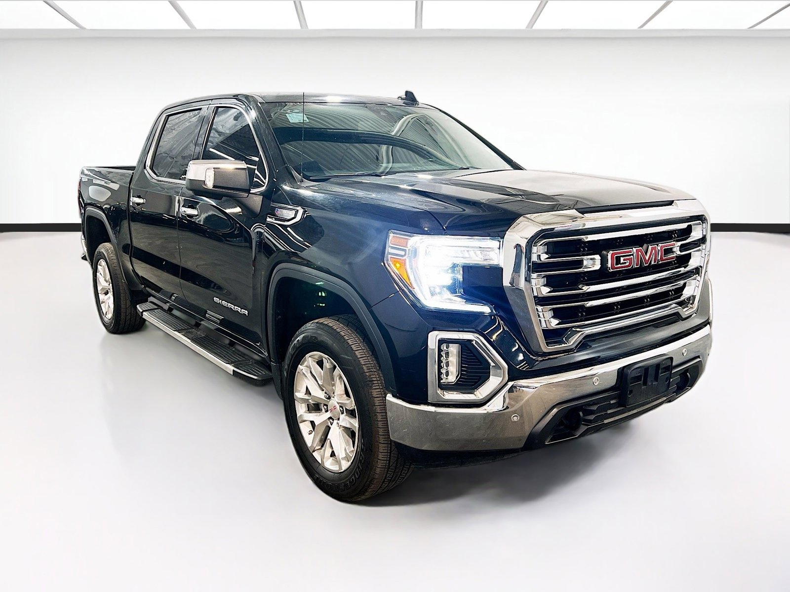 Used 2019 GMC Sierra 1500 SLT AWD/4WD image 3