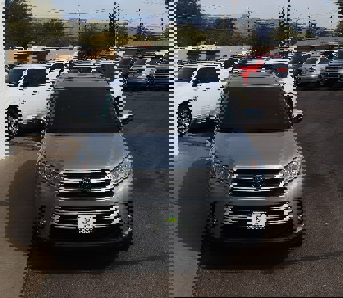 Used 2019 Toyota Highlander XLE image 15