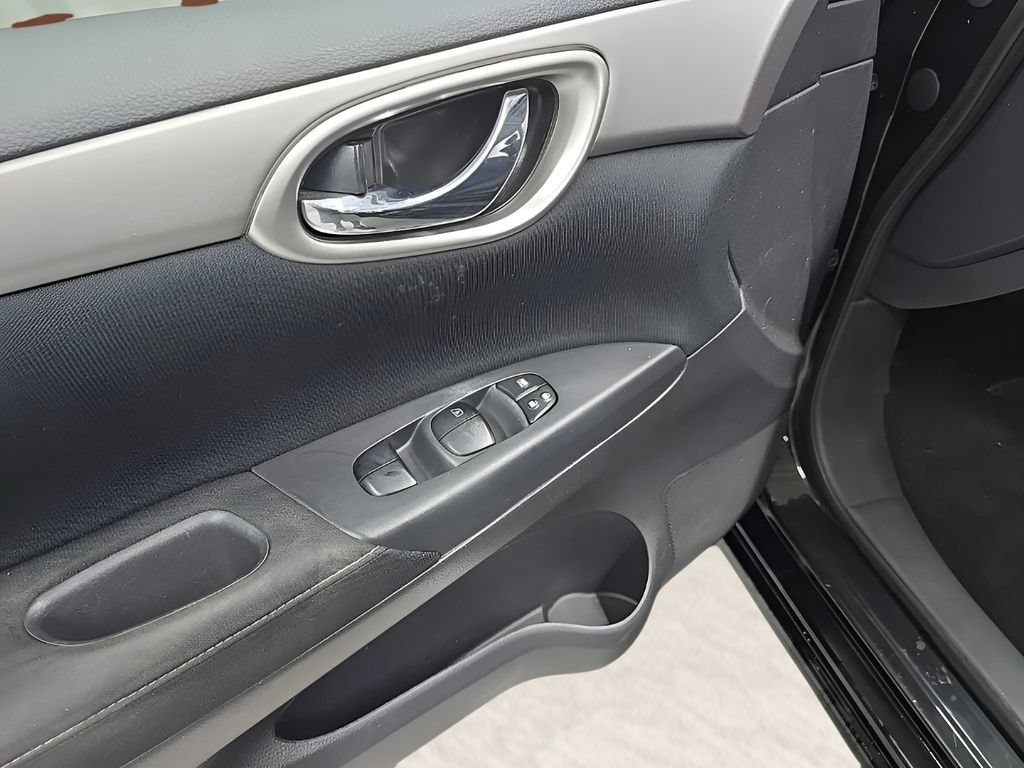 Used 2015 Nissan Sentra S FWD image 10