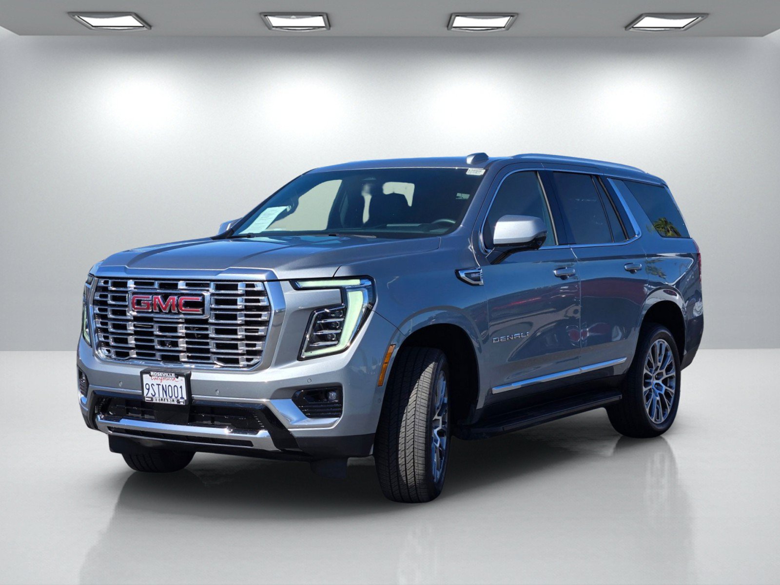 Used 2025 GMC Yukon Denali AWD/4WD image 8