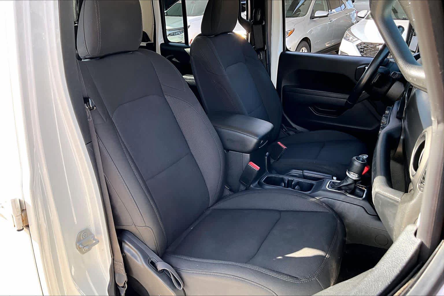 Used 2022 Jeep Gladiator Sport AWD/4WD image 8